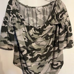 Eye Candy cano crop top